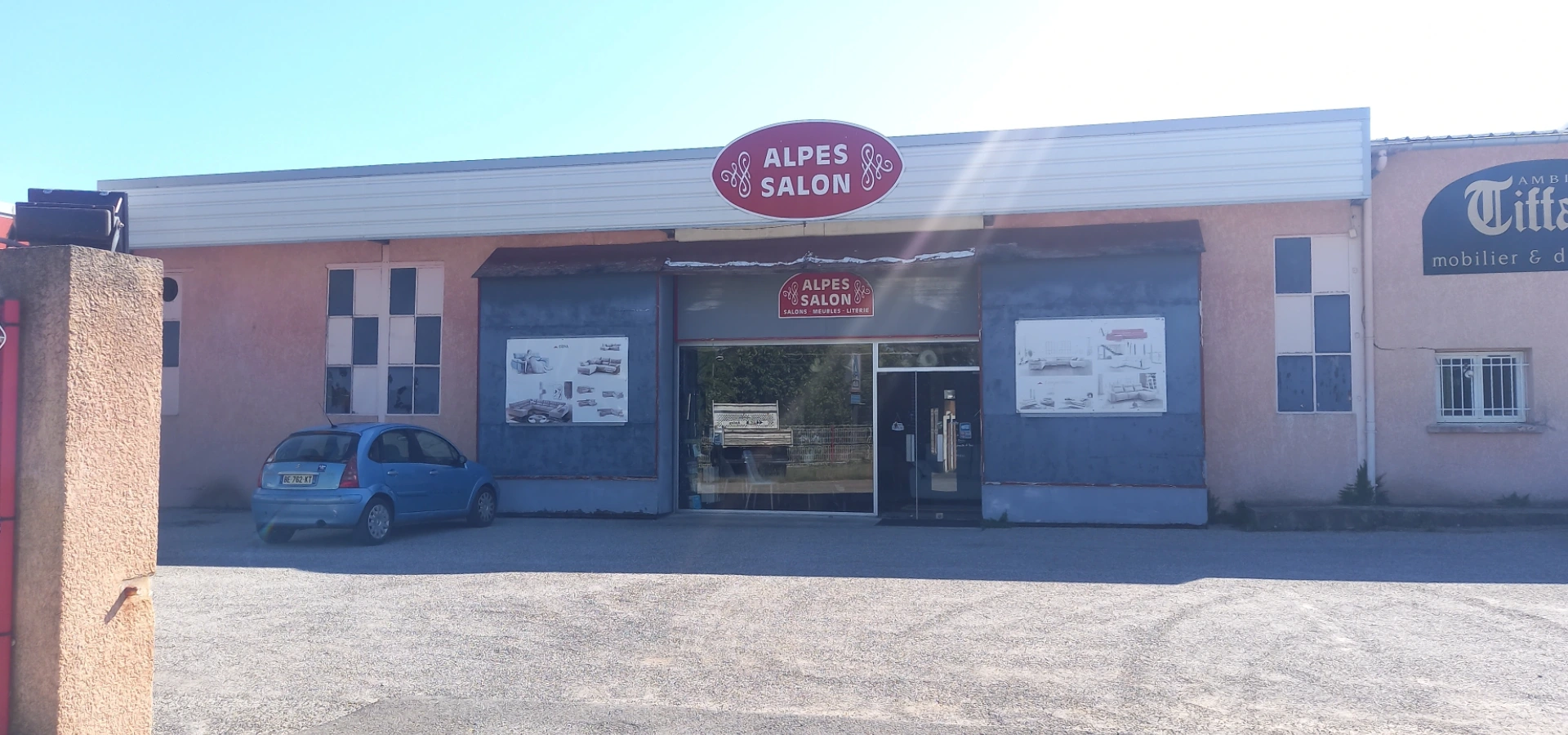 Magasin de meubles Alpen